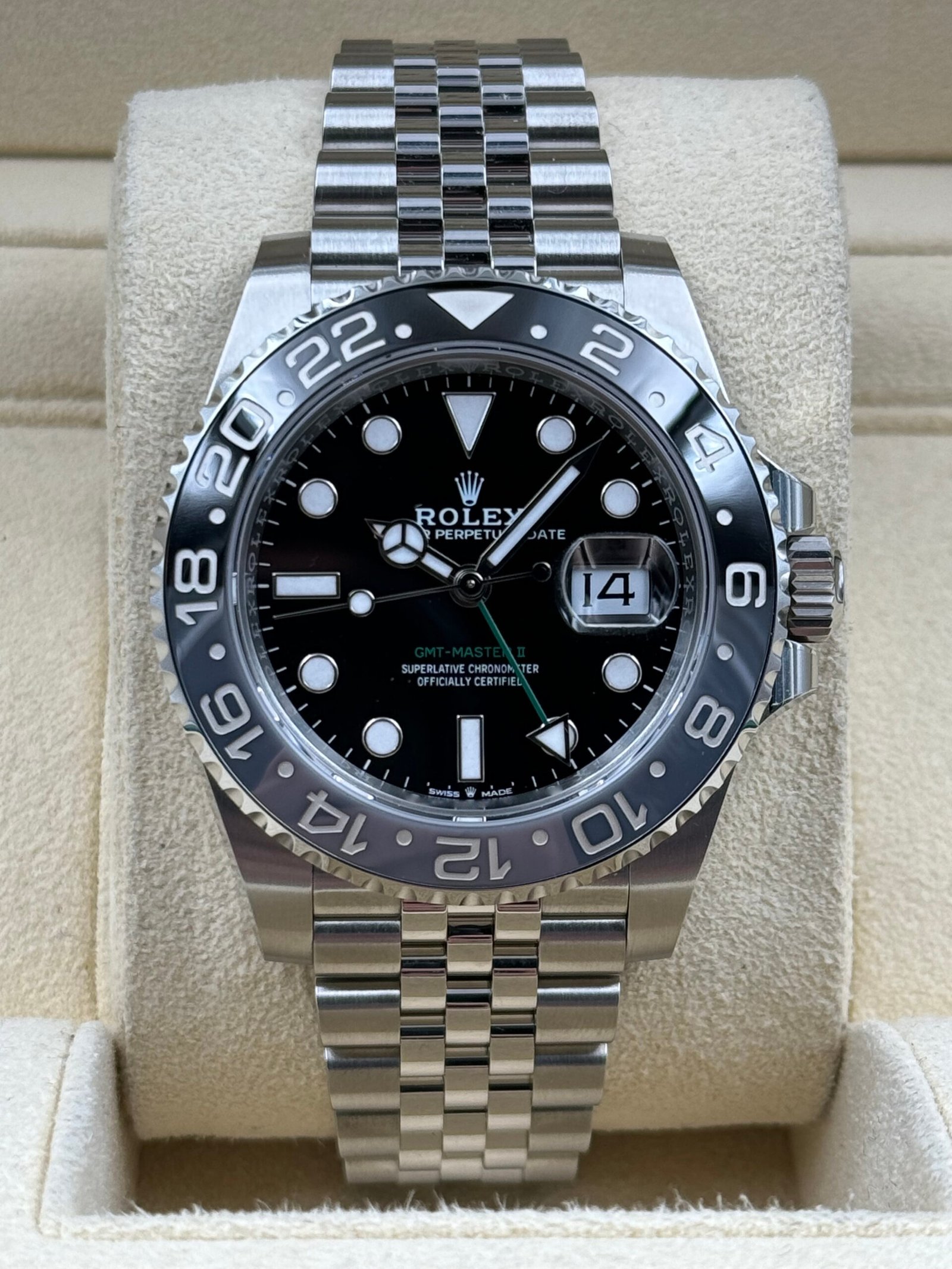 0f8de707-b67b-5856-ab97-fbb53f463986-2-scaled-1.jpg Rolex GMT-Master II 126710GRNR 2024 | Bruce Wayne | - Image 1