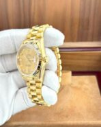 Rolex Day-Date President 36mm  | 1980 Model |  – Ref. 18038 – Solid 18K Gold – Champagne Diamond Dial Full Set | Excellent Condition - Image 3