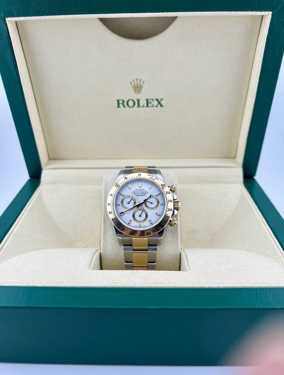5904732489379858781.jpg 2000 Rolex Daytona 40mm 116523 Steel & Yellow Gold Oyster Bracelet - Image 1