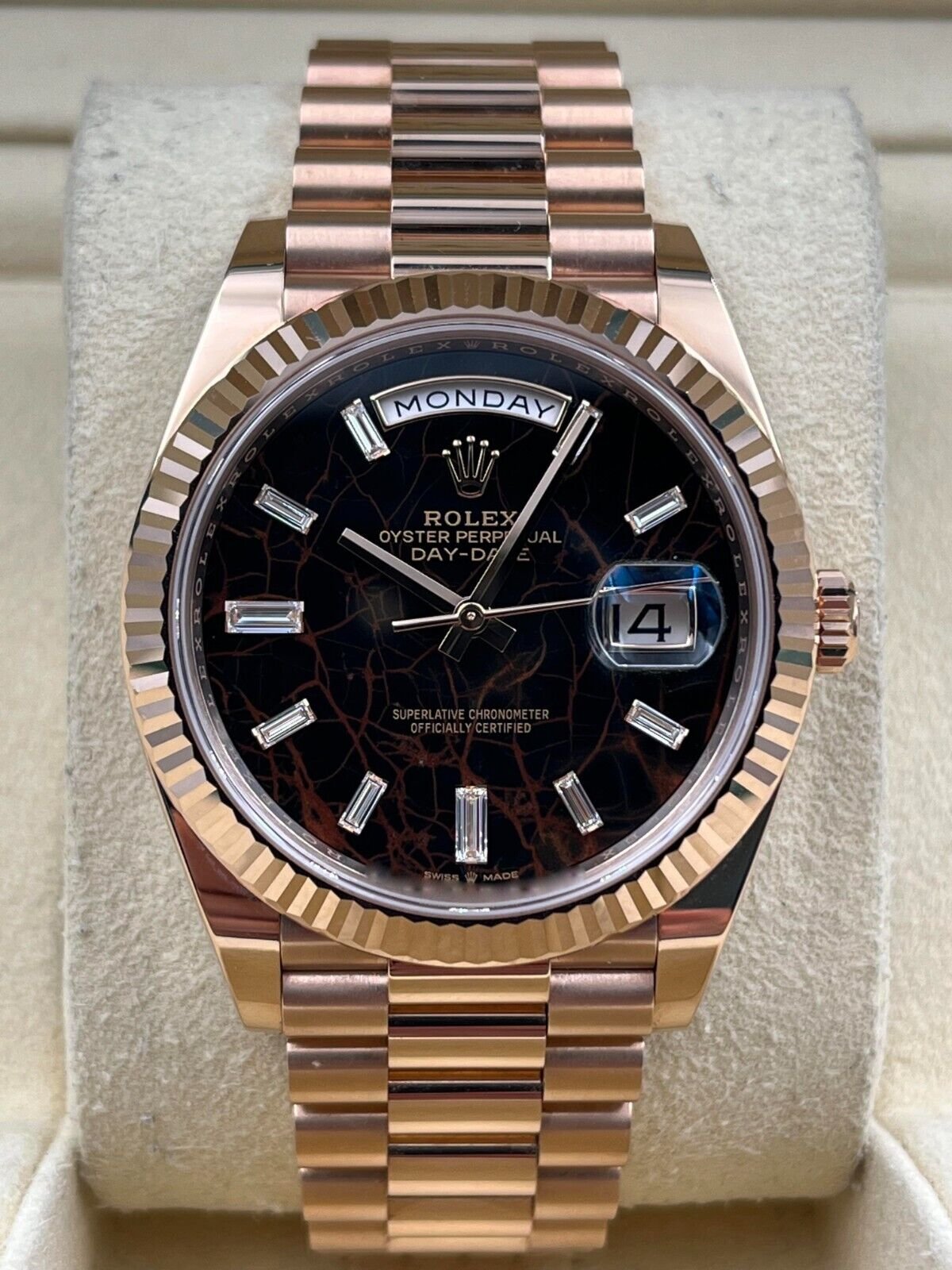 79b7c546-ba46-5cb6-8fc1-835e6cbb5207.jpg Rolex Day-Date 228235 - Image 1