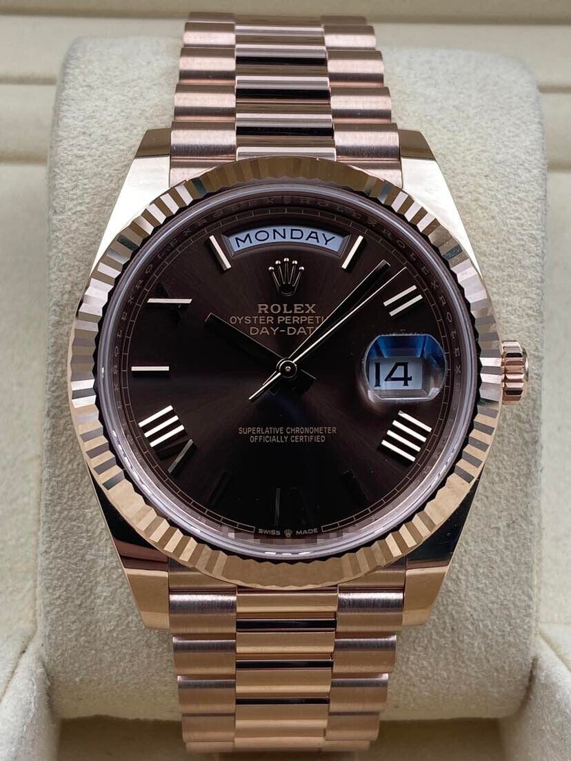 f61c6d75-7f71-5bcd-9c7e-bc454316d455.jpg Rolex Day-Date 228235 - Image 1